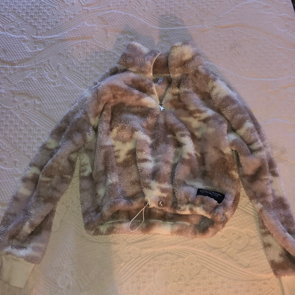 Crop too sweater